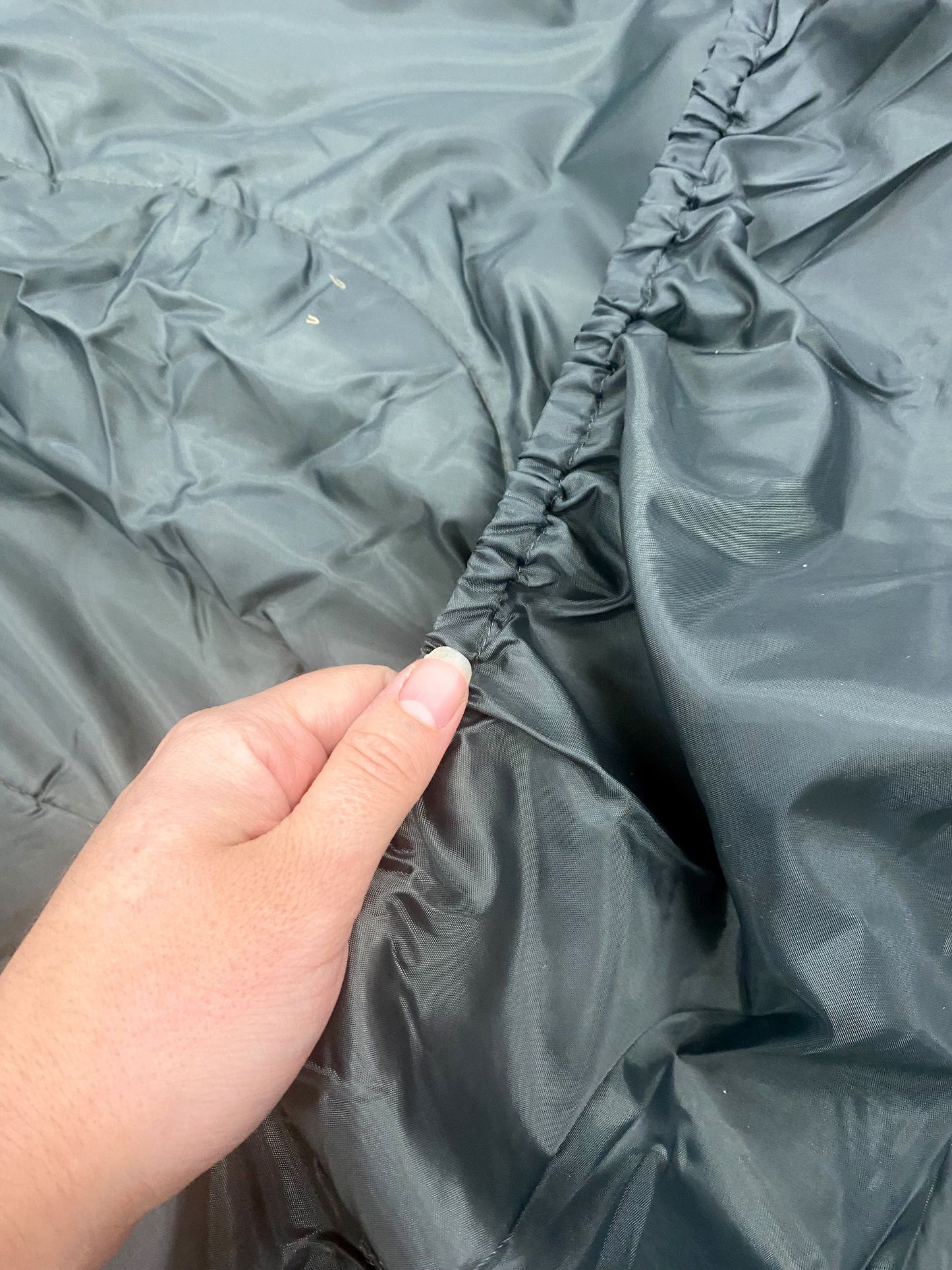 Wildtrak™ Pallinup Queen Comfort Cuffed Sleeping Bag, 0-5°C, Flannel Inner, Hardwearing Cotton Outer, Auto Lock Zips, Sewn-through Contruction, Sewn-in Storage Pocket, Storage Bag with Compression Straps, 152 x 200cm
