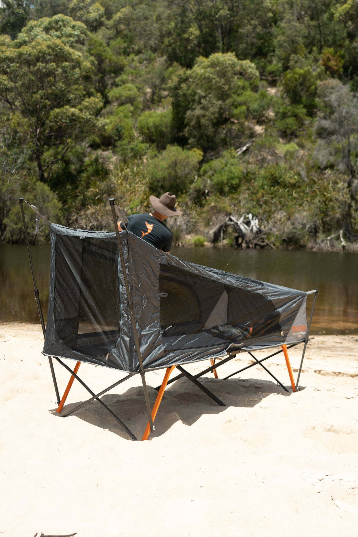 Wildtrak™ Easy Up Single Stretcher Tent, Powder Coated Steel Frame, Ultra-fine Mesh, Internal pockets, Ripstop Waterproof Fly, Heavy Duty Carry Bag with Handles (200x80x145cm)