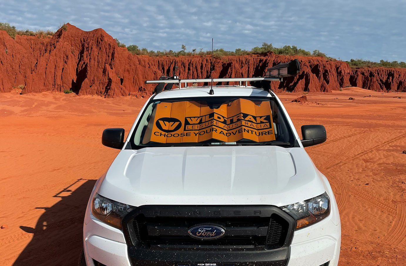 WILDTRAK SUNSHADE 140 x 68cm