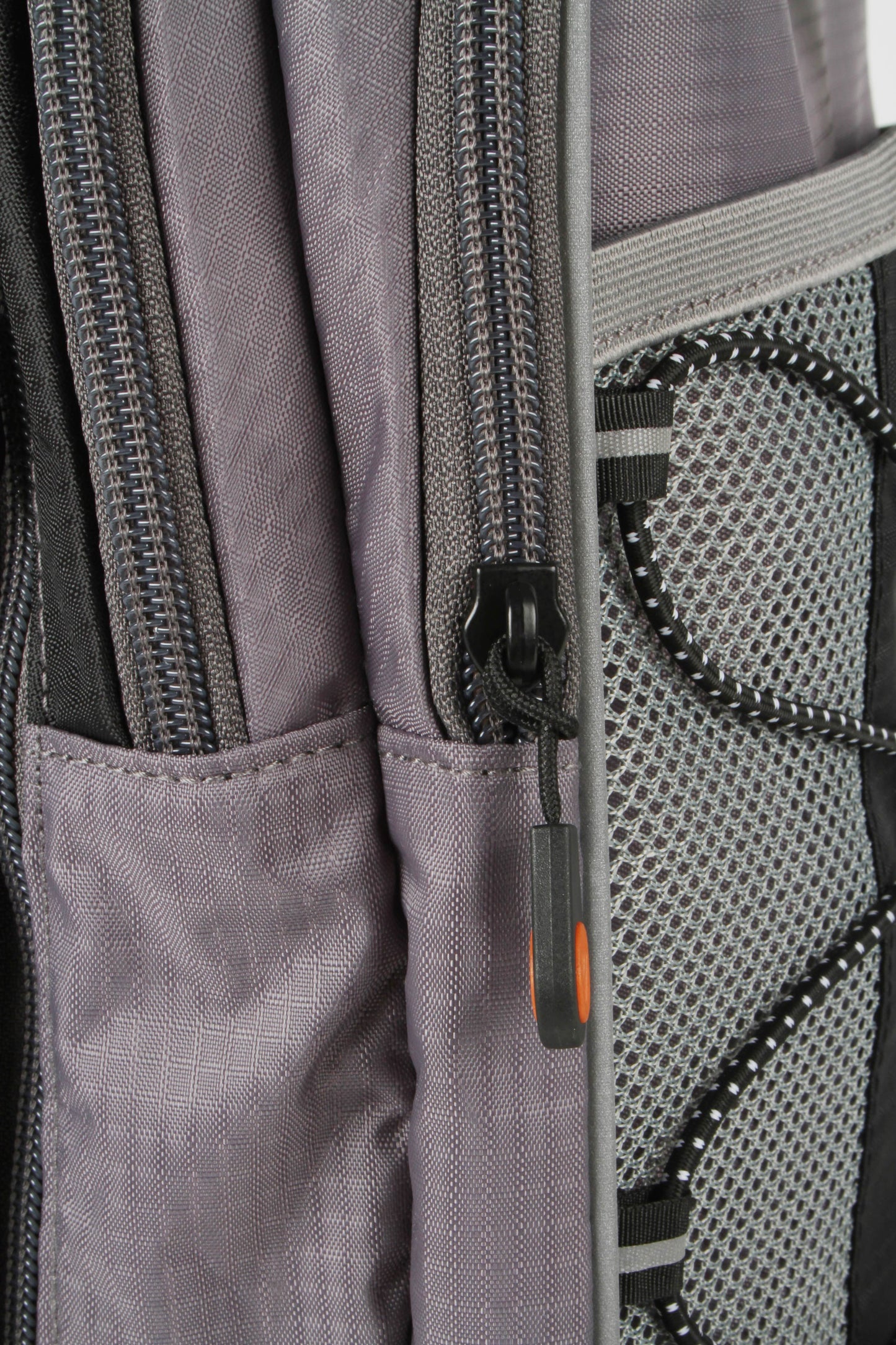Wildtrak™ Trekker 3L Loop Hydration Backpack with Adjustable Chest and Shoulder Straps, Zipped Storage Pockets