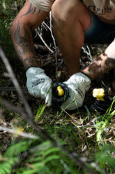 Wildtrak™ Heavy Duty Large Leather Recovery Work Safety Gloves - One Size Fits Most