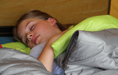 Coleman™ Green Fyrefly Kids Sleeping Bag, Comfort Cuff, ThermoTech® Insulation, Glow in the Dark, Interior pocket, Temp Rating: 7°C, Machine Washable, Max User Height 152cm, 167 x 66 cm