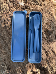 Wildtrak™ Eco Friendly Wheat Straw Cutlery Set in Case - Beige or Blue