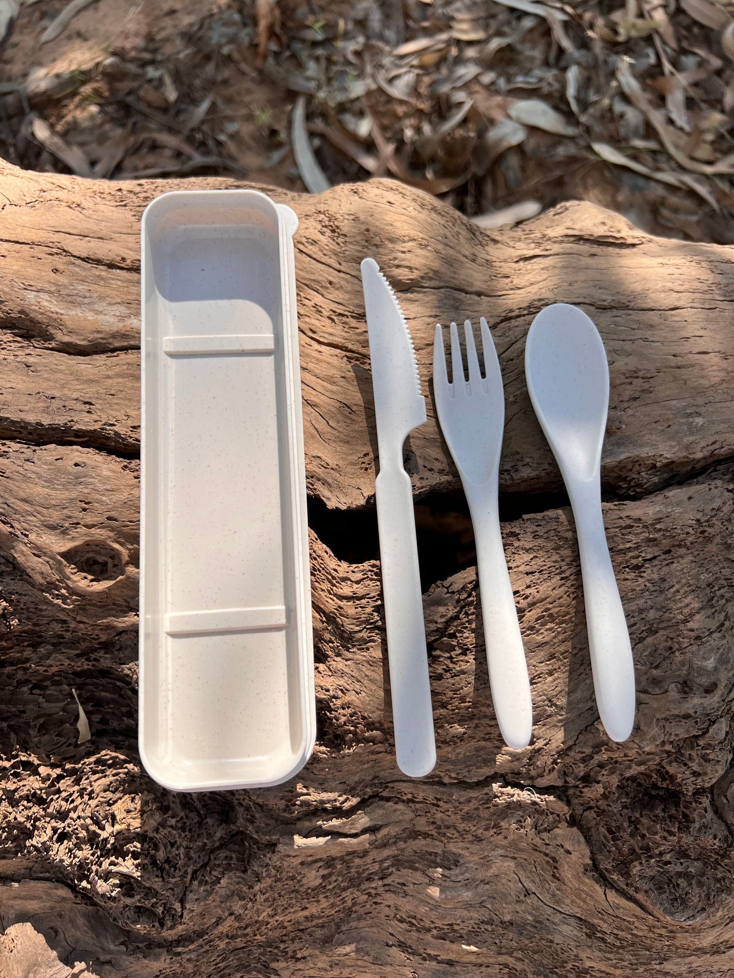 Wildtrak™ Eco Friendly Wheat Straw Cutlery Set in Case - Beige or Blue