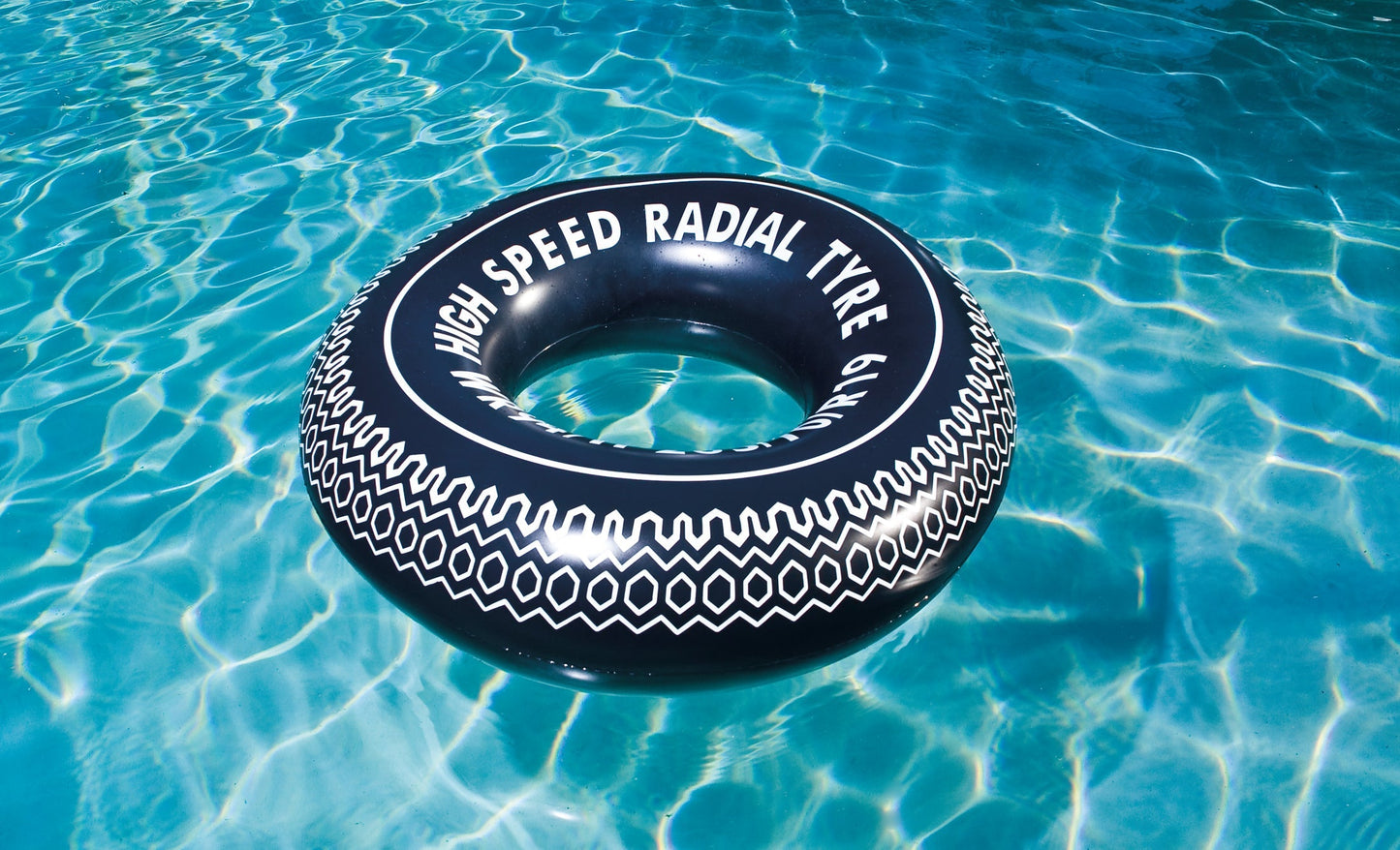 AirTime™ Extra Large Inflatable Tyre Swim Ring 90cm