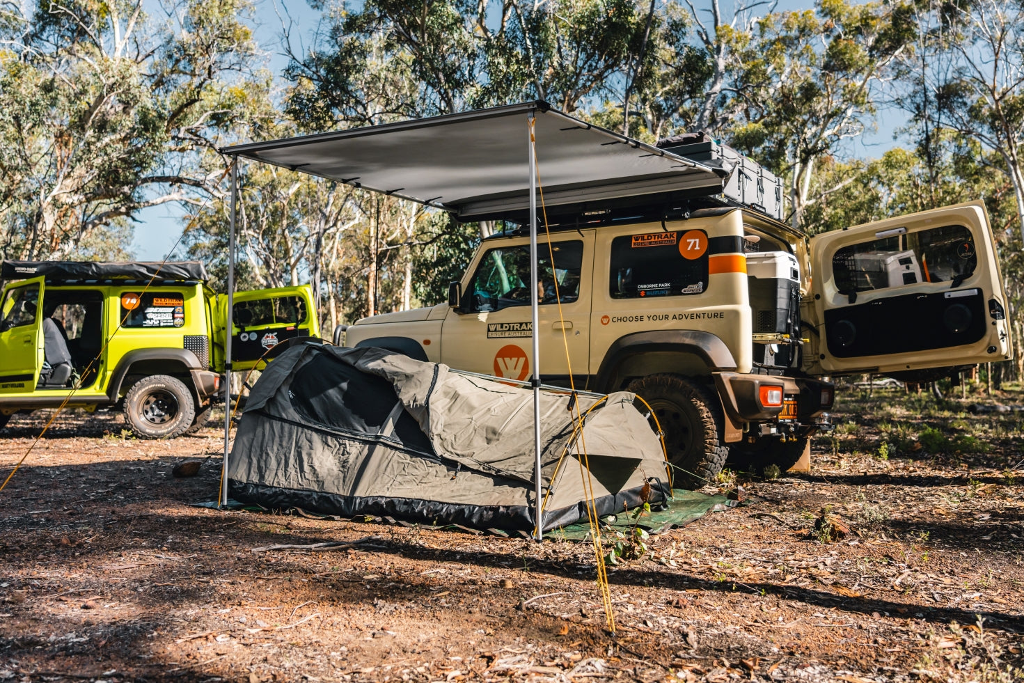 Wildtrak™ Double Trakker Easy Setup Swag 420gsm Heavy Duty Ripstop Canvas, Ultra Fine Mesh, Aluminium Poles, High Density Foam Mattress, Weatherproof, Durable, Carry Bag with Handles 145x210cm