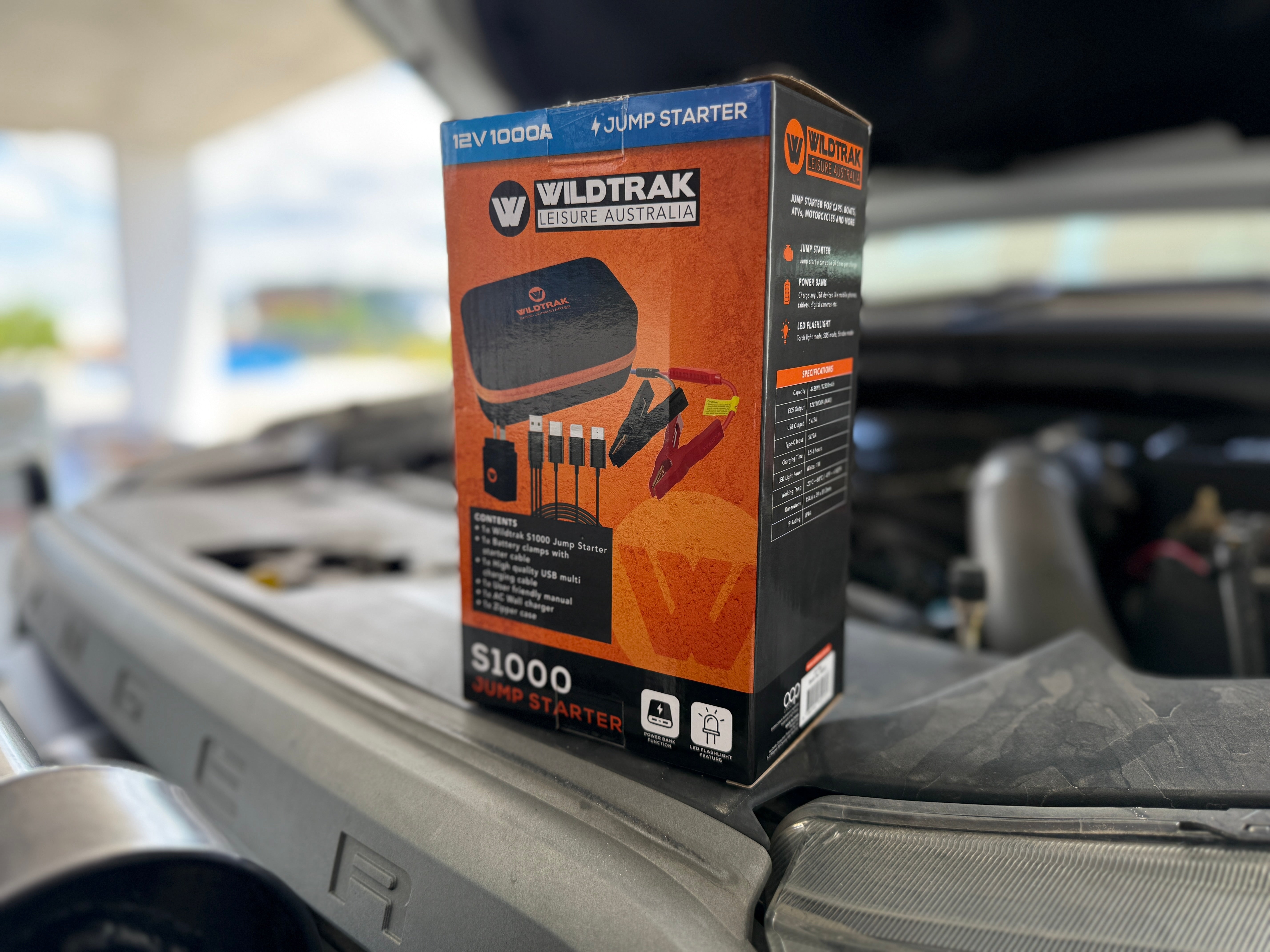 Wildtrak™ 1000A 12KMAH HP Lithium Car and 4WD Jump Starter (Petrol & Diesel) with Hard Case and USB Port