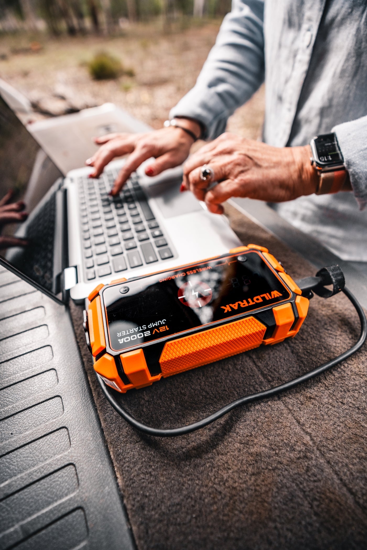 Wildtrak™ Heavy-Duty 2000A 16KMAH HP Lithium Car & 4WD Jump Starter Power Bank (Petrol & Diesel) with Case, USB C Port & Wireless Charging