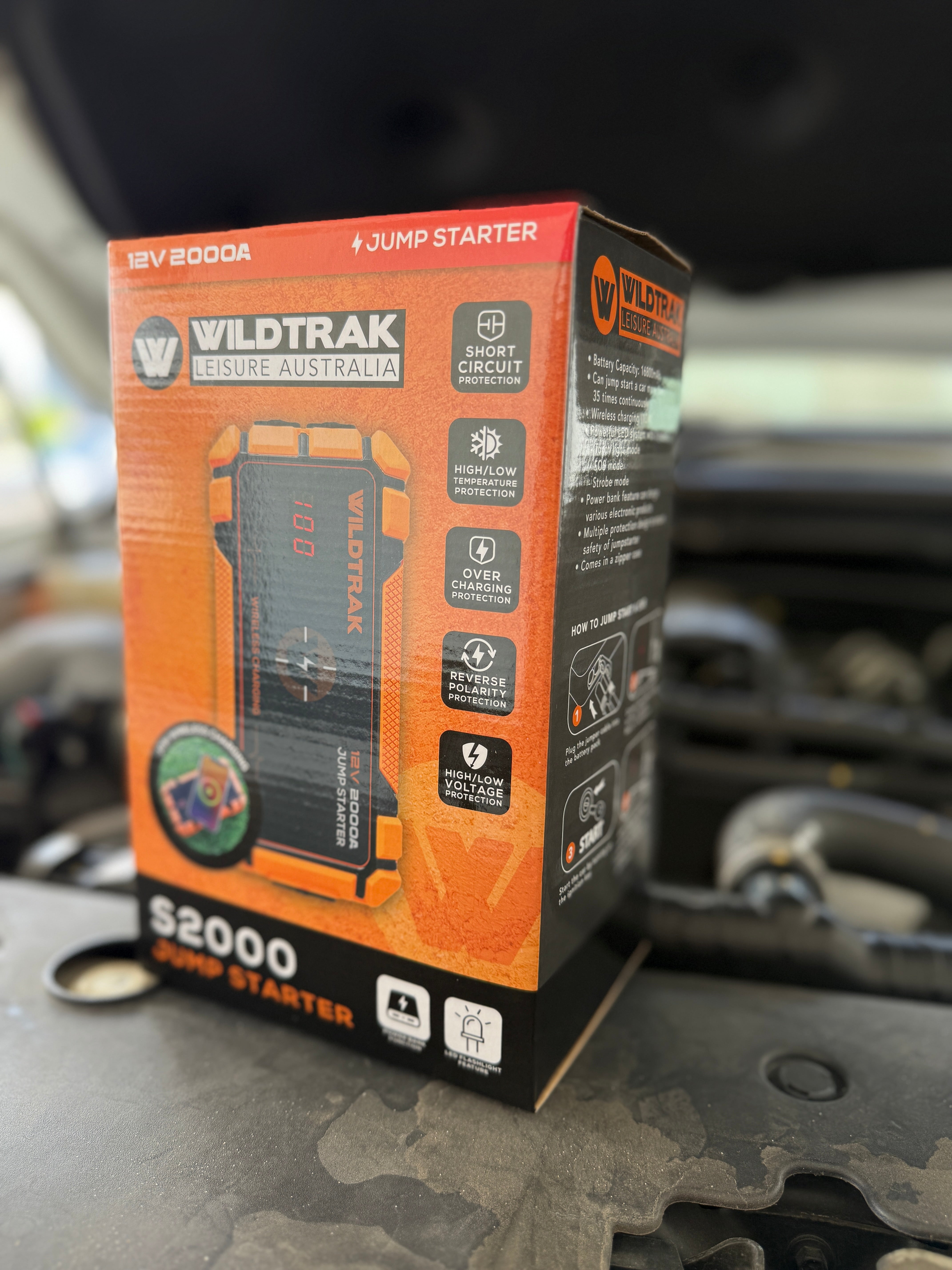 Wildtrak™ Heavy-Duty 2000A 16KMAH HP Lithium Car & 4WD Jump Starter Power Bank (Petrol & Diesel) with Case, USB C Port & Wireless Charging