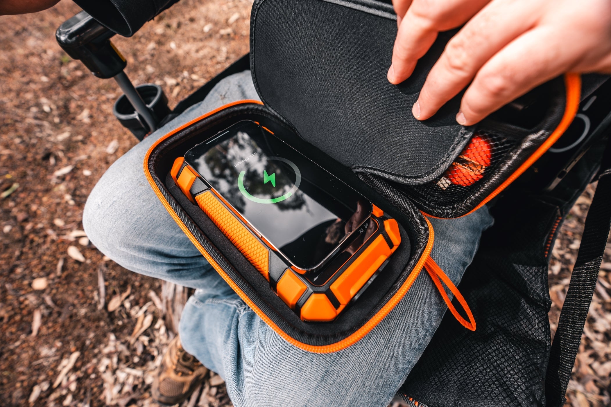 Wildtrak™ Heavy-Duty 2000A 16KMAH HP Lithium Car & 4WD Jump Starter Power Bank (Petrol & Diesel) with Case, USB C Port & Wireless Charging