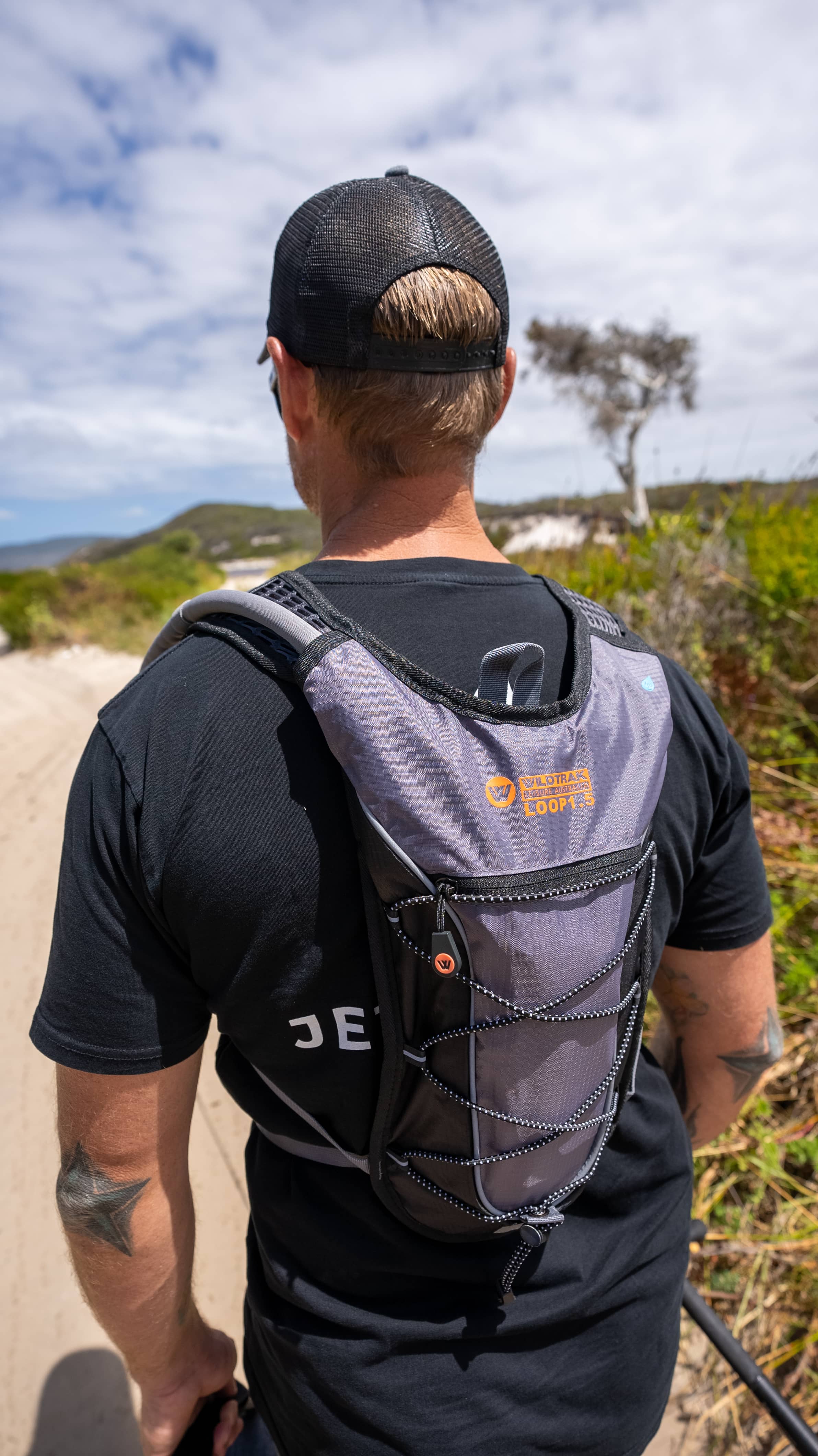 Wildtrak™  Trekker 1.5L Loop Hydration Backpack with Adjustable Chest and Shoulder Straps, Zipped Storage Pockets