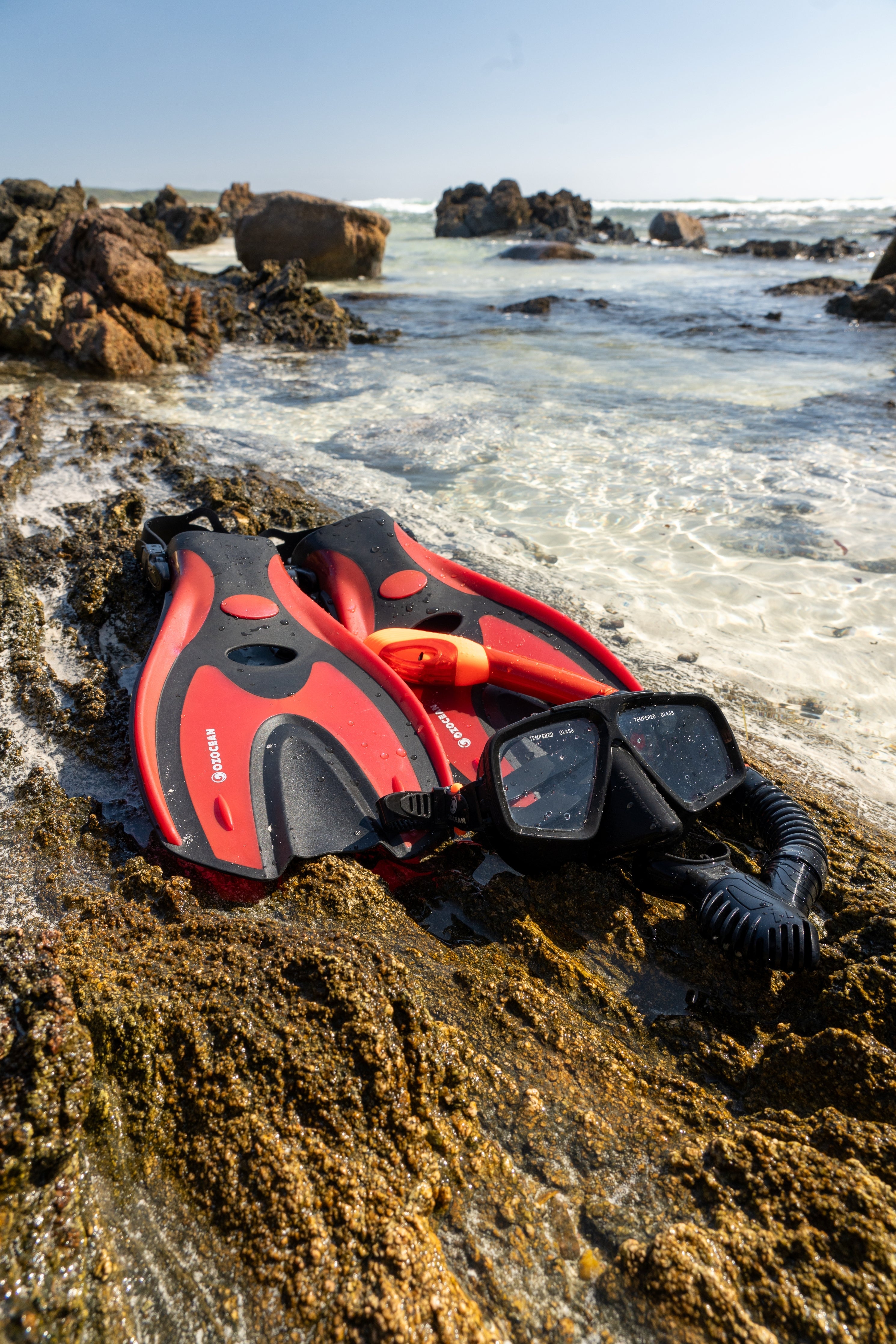 ABROLHOS ADULT SILICON MASK FIN AND SNORKEL SET